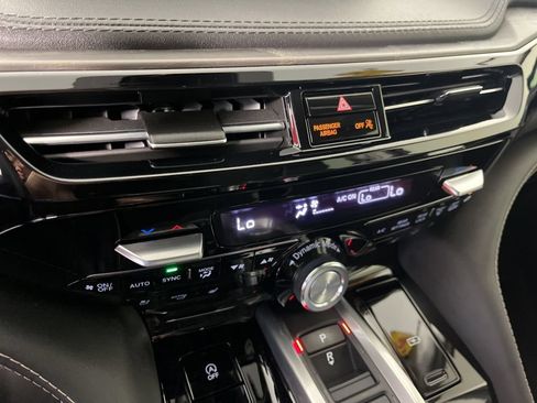 Certified 2023 Acura MDX SH-AWD w/ Advance Package image 33