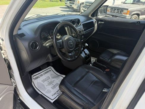Used 2016 Jeep Patriot High Altitude AWD/4WD image 7
