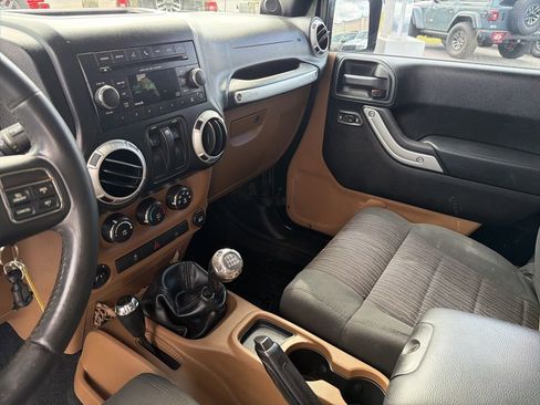 Used 2012 Jeep Wrangler Sahara w/ Connectivity Group image 29
