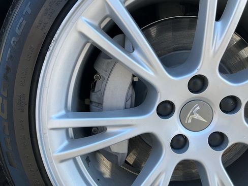 Used 2021 Tesla Model Y Long Range AWD/4WD image 87