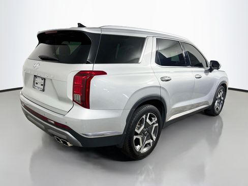 Used 2024 Hyundai Palisade Limited FWD image 4