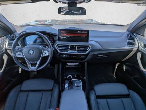 Used 2025 BMW X4 xDrive30i image 18