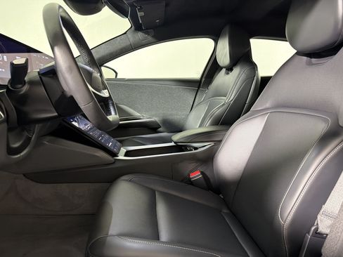 Used 2023 Lucid Air Pure RWD image 4
