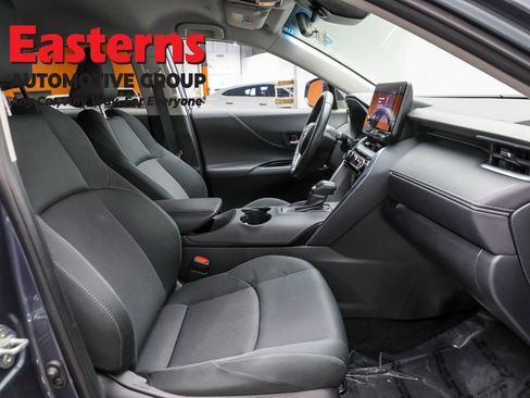 Used 2024 Toyota Venza LE image 22