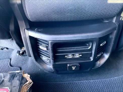 Used 2019 RAM 1500 Laramie image 36