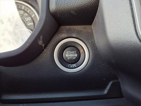 Used 2024 RAM 2500 Big Horn w/ Bed Utility Group image 9