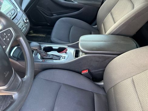 Used 2022 Chevrolet Malibu LT FWD image 13