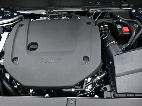 New 2026 Volvo XC90 B6 Plus w/ Protection Package Premier image 37