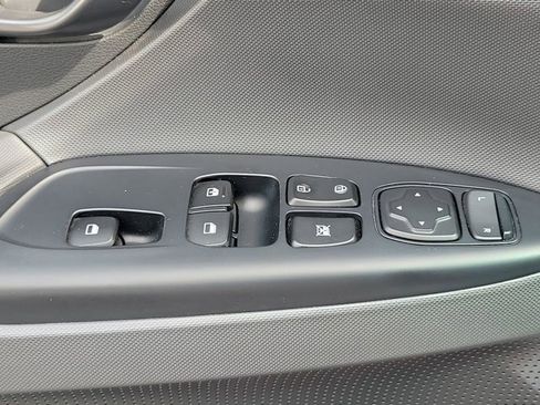 Used 2022 Hyundai Veloster N image 23