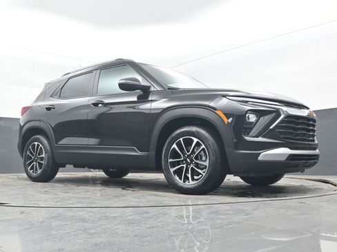 New 2026 Chevrolet TrailBlazer LT w/ Driver Confidence Package FWD image 24