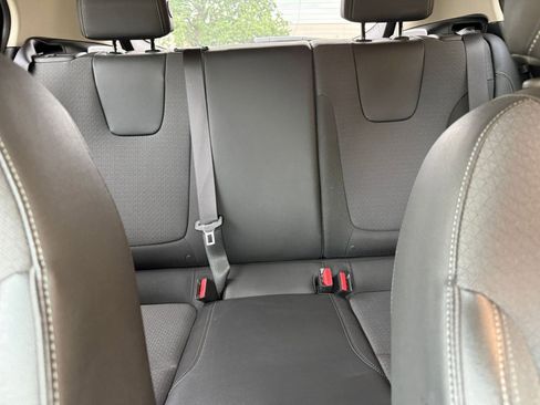 Used 2025 Buick Encore GX Preferred FWD image 38