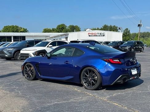 Used 2023 Toyota GR86 Premium RWD image 3
