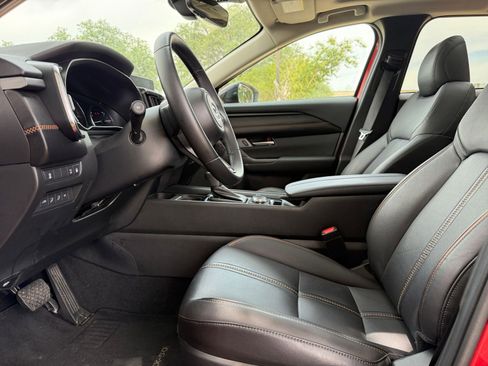 Used 2025 MAZDA CX-50 2.5 Hybrid w/ Premium Plus Pkg AWD/4WD image 29