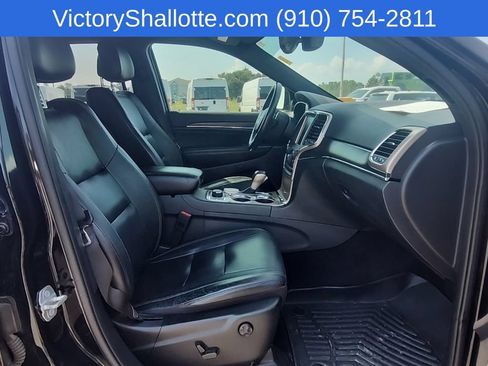 Used 2017 Jeep Grand Cherokee Limited AWD/4WD image 36