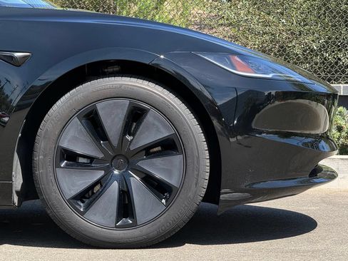 Used 2025 Tesla Model 3 RWD image 13