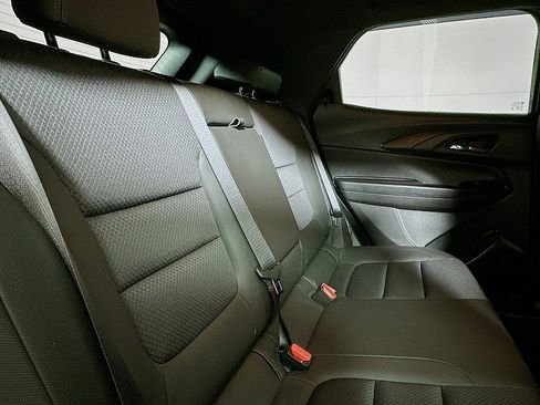 Used 2022 Chevrolet TrailBlazer RS w/ Technology Package image 27