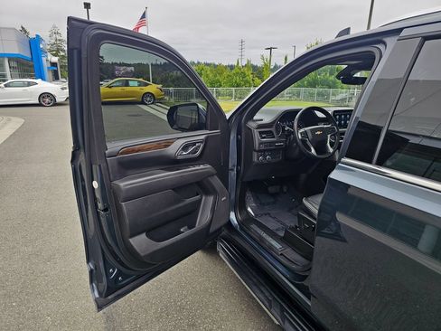 Used 2021 Chevrolet Tahoe Premier AWD/4WD image 22