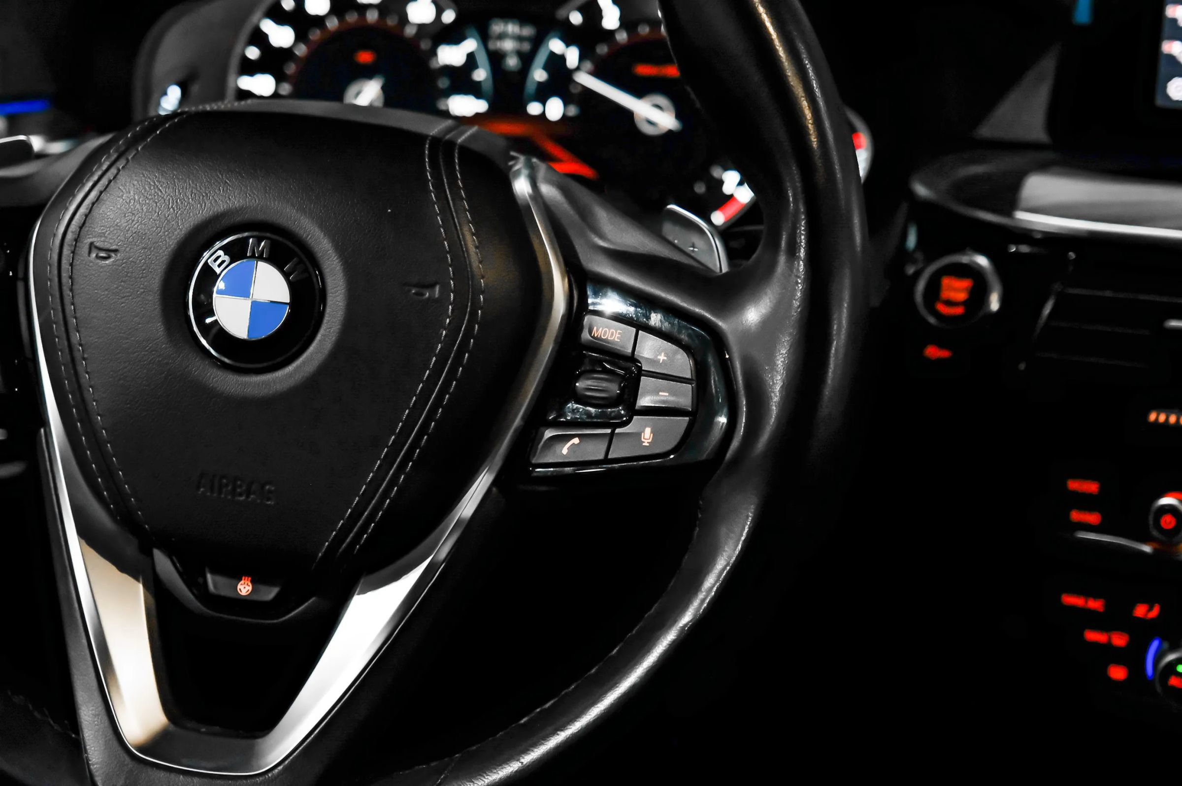 Used 2019 BMW 540i xDrive AWD/4WD image 21