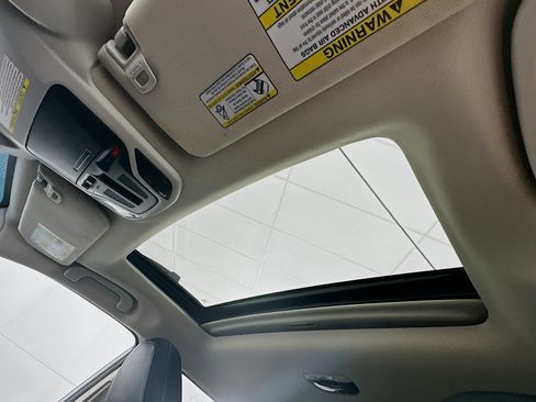 Used 2022 Subaru Outback Limited image 25