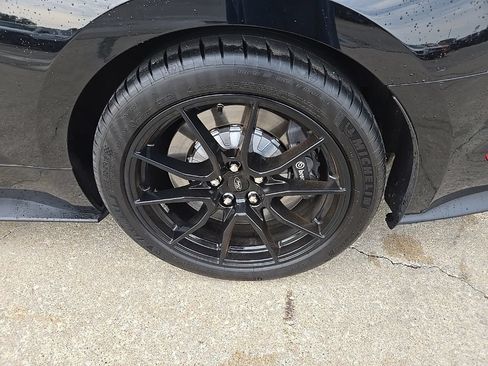 Used 2019 Ford Mustang Shelby GT350 w/ Technology Package RWD image 23