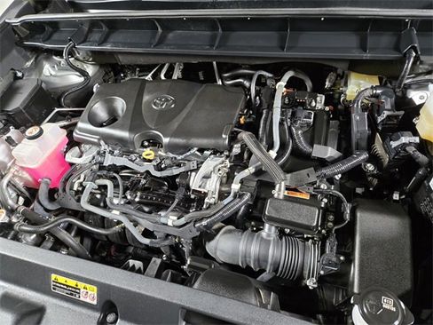 Used 2021 Toyota Highlander Platinum image 26