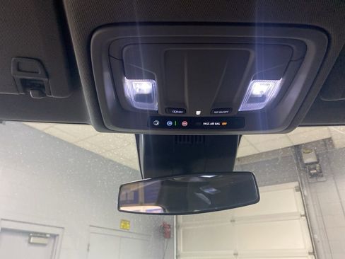 Used 2024 GMC Sierra 1500 Elevation image 33