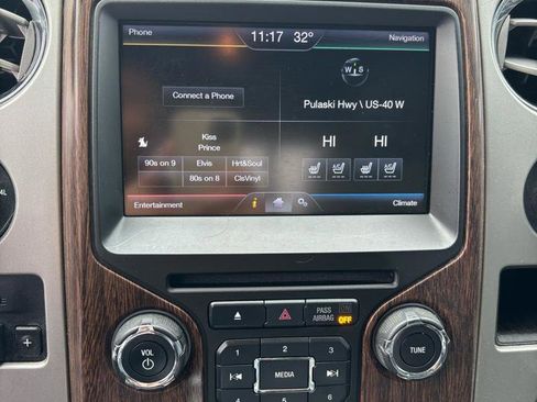 Used 2014 Ford F150 Lariat w/ Equipment Group 502A Luxury image 12