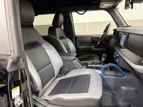 Used 2022 Ford Bronco Black Diamond AWD/4WD image 41