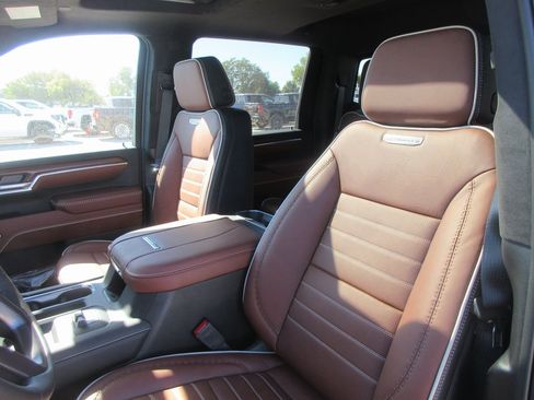 New 2026 GMC Sierra 2500 Denali Ultimate image 15