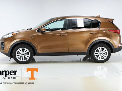 Used 2017 Kia Sportage LX AWD/4WD image 2