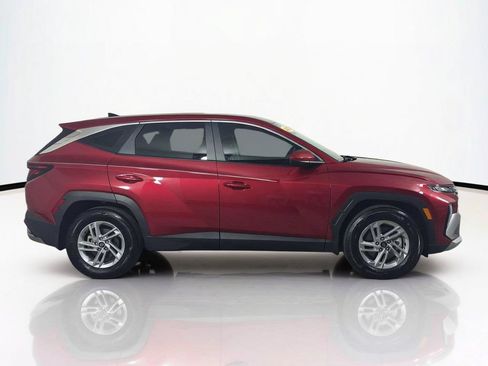 Used 2025 Hyundai Tucson SE FWD image 4