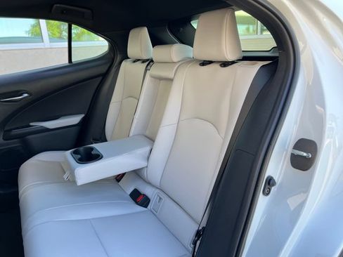 New 2026 Lexus UX 300h FWD image 30