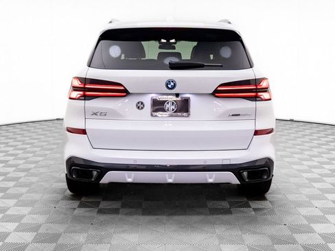 New 2026 BMW X5 xDrive50e w/ Executive Package image 5