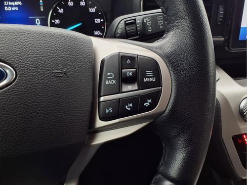 Used 2022 Ford Explorer XLT w/ Equipment Group 202A image 18