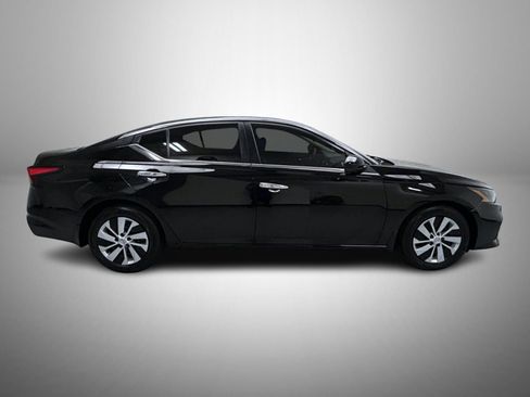 Used 2022 Nissan Altima 2.5 S w/ Driver Assist Package image 4