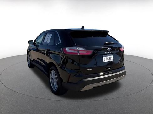 Used 2024 Ford Edge SEL AWD/4WD image 9