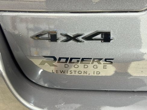 Certified 2025 Jeep Grand Cherokee Altitude AWD/4WD image 28