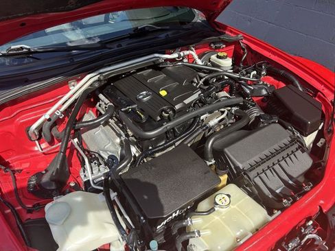 Used 2015 MAZDA MX-5 Miata Club RWD image 16
