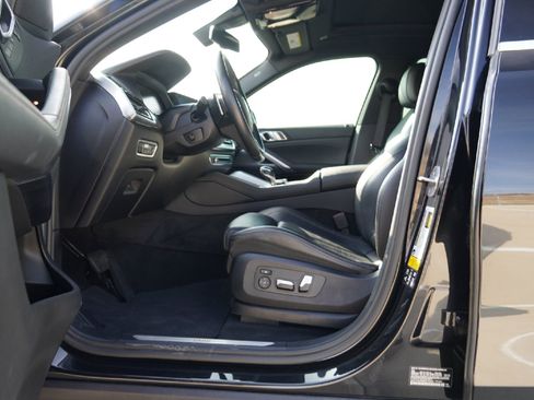 Used 2022 BMW X6 xDrive40i w/ Premium Package image 26