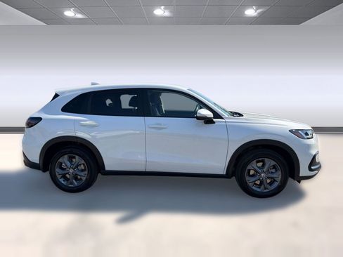 New 2026 Honda HR-V LX image 8