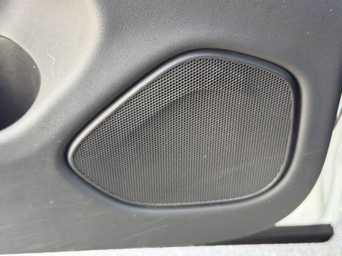 Certified 2023 Volvo XC60 B5 Ultimate w/ Protection Package Premier image 18