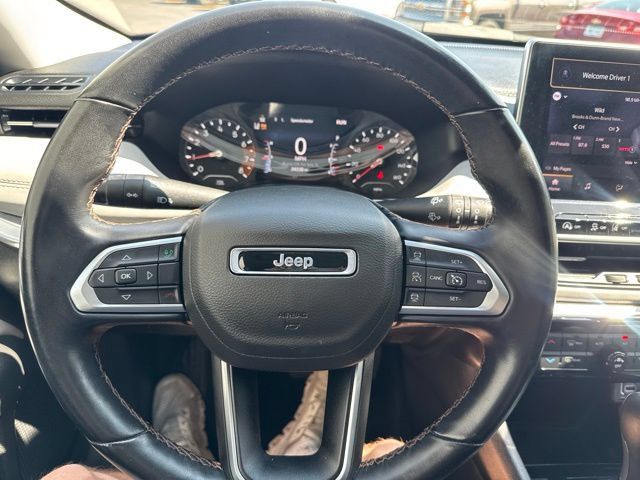 Used 2022 Jeep Compass Limited AWD/4WD image 32