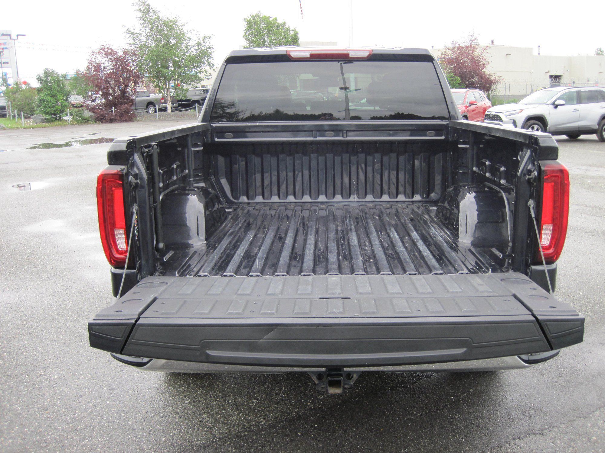 Used 2025 GMC Sierra 1500 SLT AWD/4WD image 6