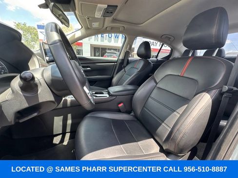 Used 2024 Nissan Sentra SR w/ SR Premium Package FWD image 13