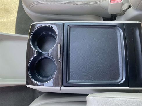 Used 2020 Toyota Sienna XLE image 23