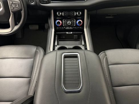 Used 2024 GMC Yukon XL Denali w/ Advanced Technology Package AWD/4WD image 16