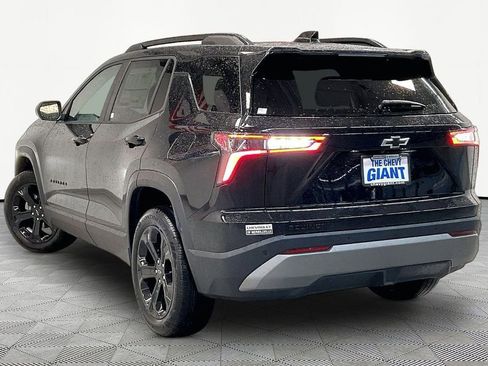 New 2026 Chevrolet Equinox LT w/ Convenience Package II FWD image 3