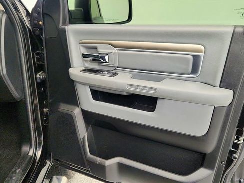 Used 2017 RAM 2500 SLT image 25