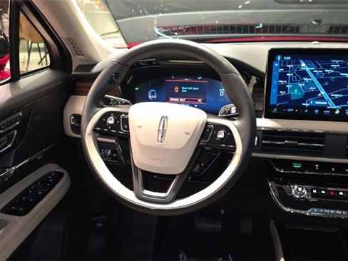 New 2026 Lincoln Corsair Reserve w/ Jet Appearance Package image 16