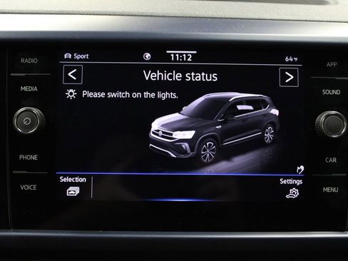 Used 2024 Volkswagen Taos SE AWD/4WD image 17